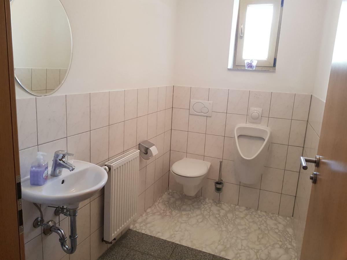Pension Lindengarten Nürnberg Exteriör bild